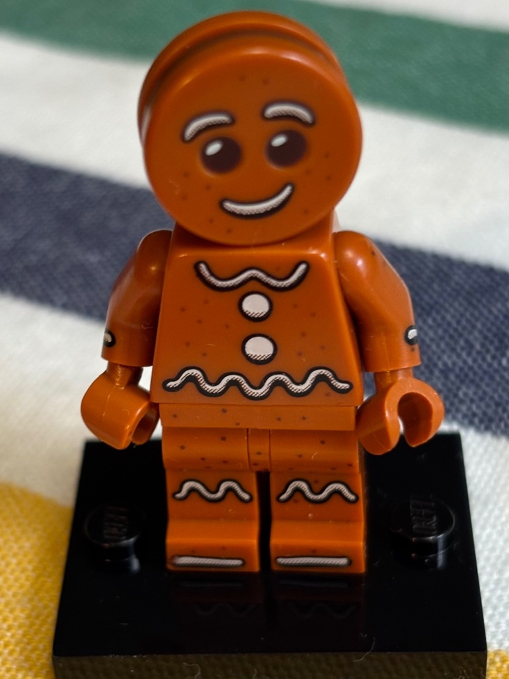 LEGO "Gingerbread Man - Dark Orange" hol115 with stand. In 1 set. LIKE NEW!
